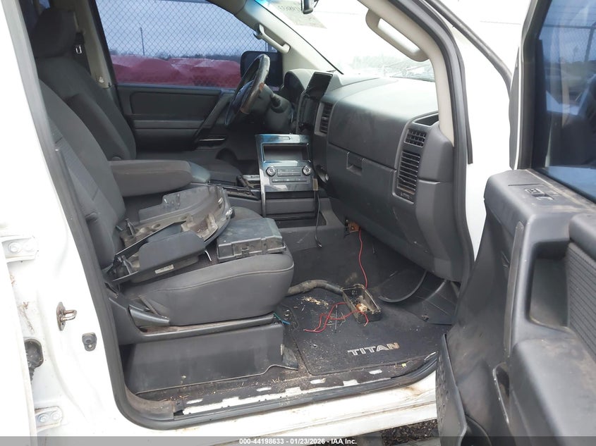 2014 Nissan Titan Sv