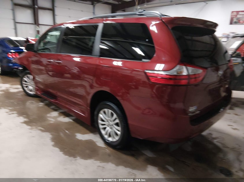 2015 Toyota Sienna Xle 8 Passenger