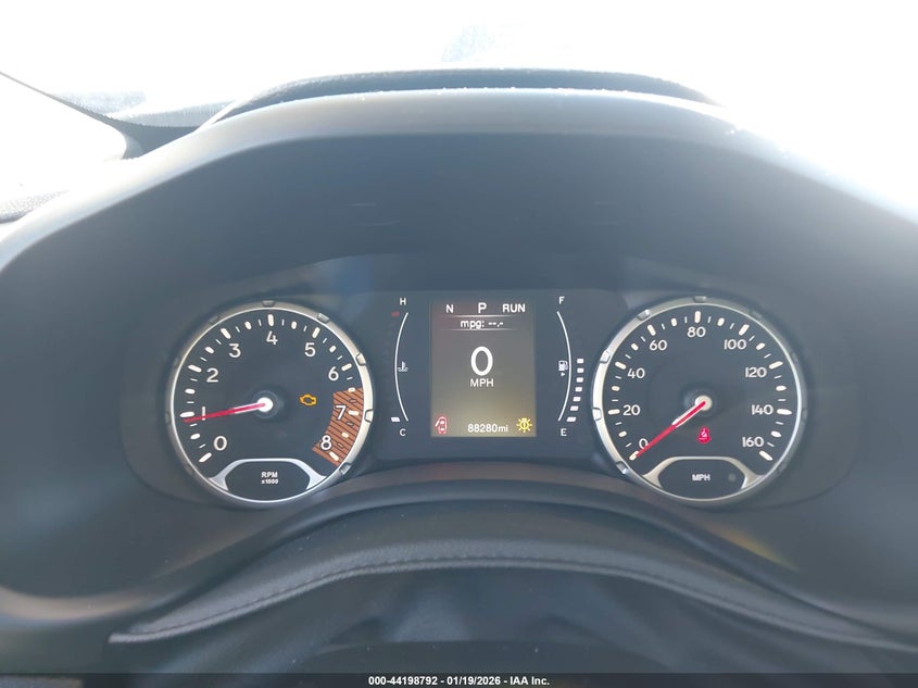 VIN ZACNJBBB5KPK34335 2019 JEEP RENEGADE ALTITUDE 4X4