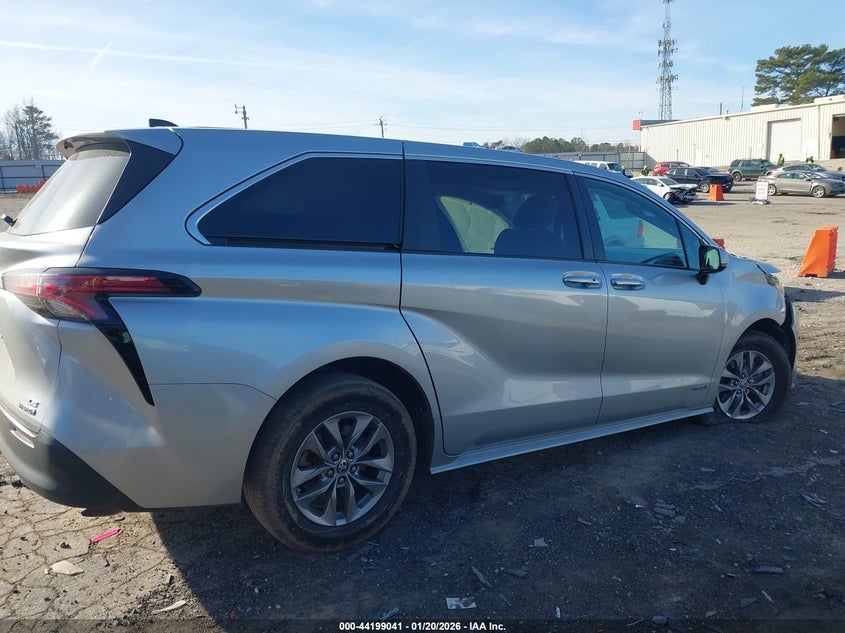 2021 Toyota Sienna Le VIN: 5TDKRKEC5MS028148 Lot: 44199041