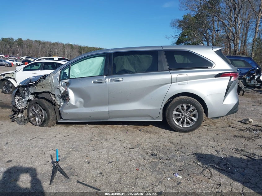 2021 Toyota Sienna Le VIN: 5TDKRKEC5MS028148 Lot: 44199041