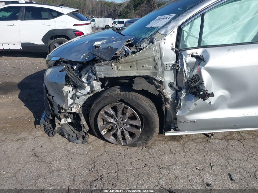 2021 Toyota Sienna Le VIN: 5TDKRKEC5MS028148 Lot: 44199041