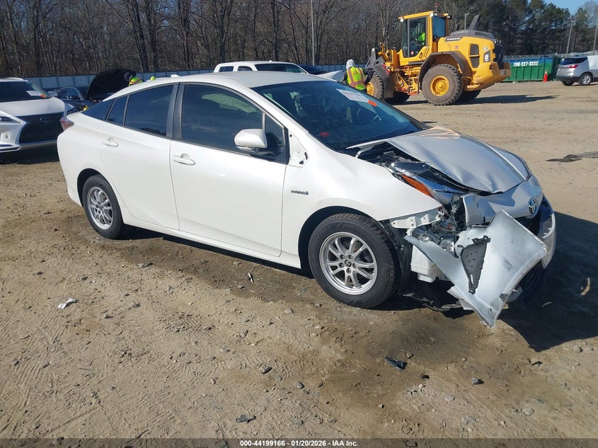 2016 Toyota Prius Three