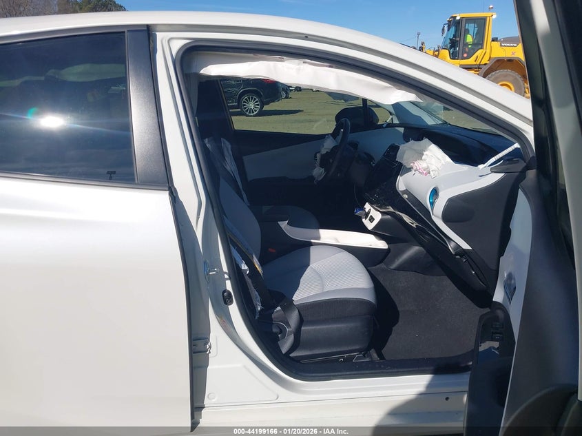 2016 Toyota Prius Three