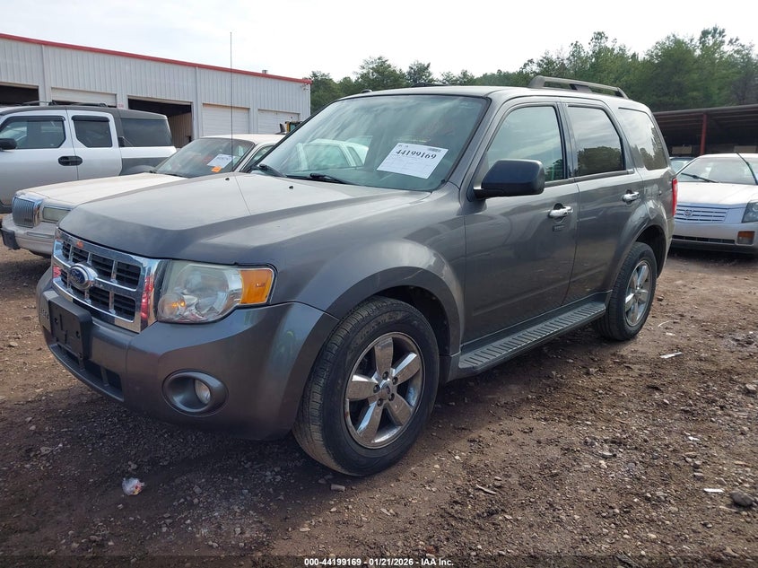 Vin: 1fmcu0dg7bka96415, lot: 44695170, ford escape xlt 20112