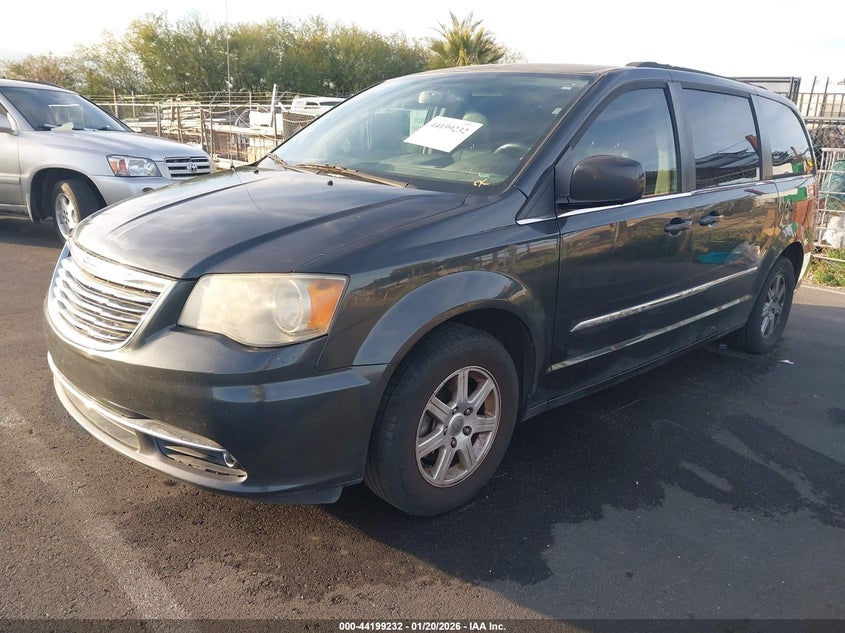 2012 Chrysler Town & Country Touring