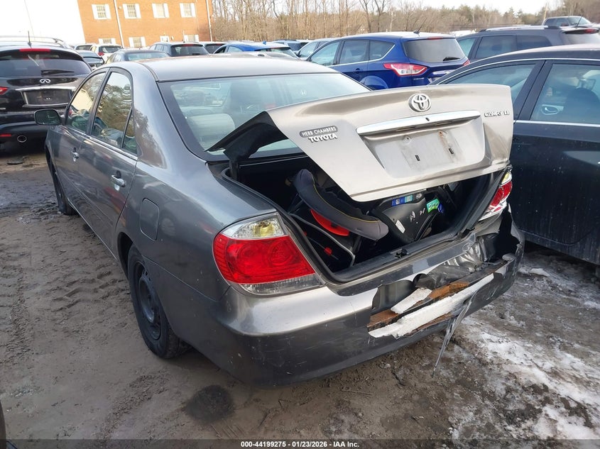 2005 Toyota Camry Le