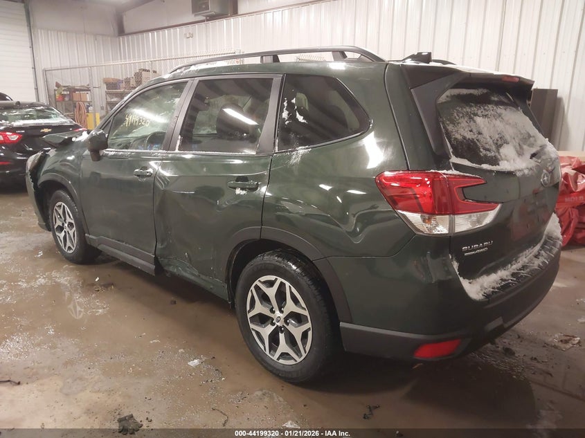 2024 Subaru Forester Premium
