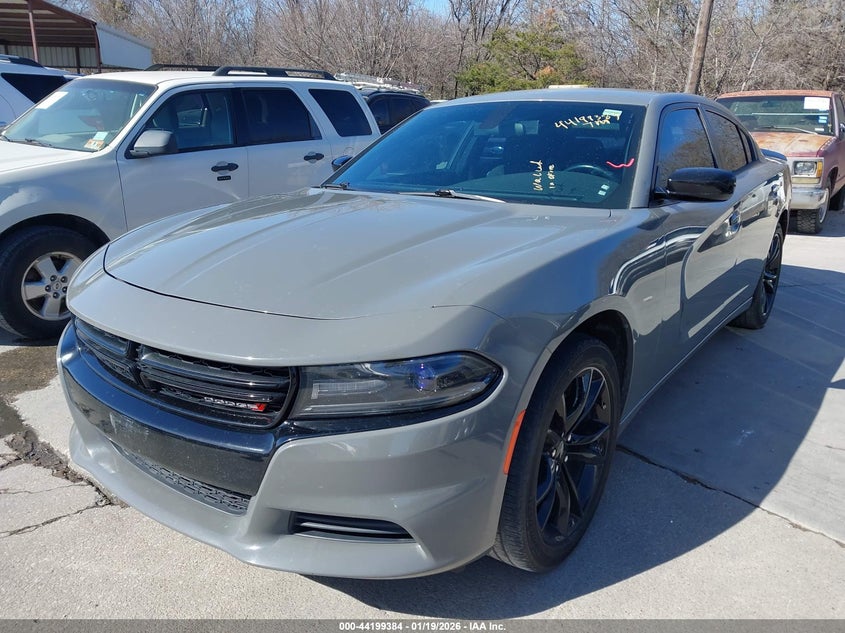 Vin: 2c3cdxbg2jh188123, lot: 44695385, dodge charger sxt rwd 20182