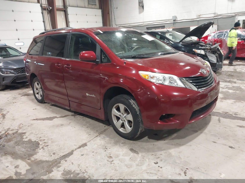 2011 Toyota Sienna Le V6
