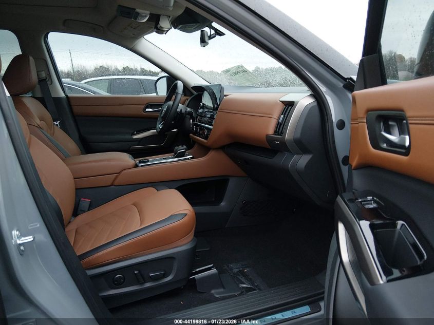 2025 Nissan Pathfinder Platinum 4Wd