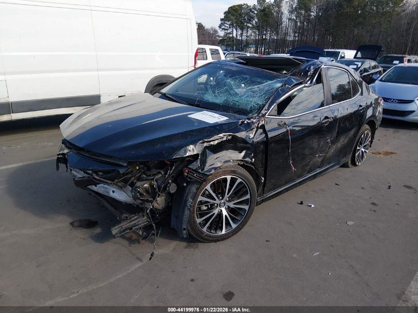 2019 Toyota Camry Hybrid Se