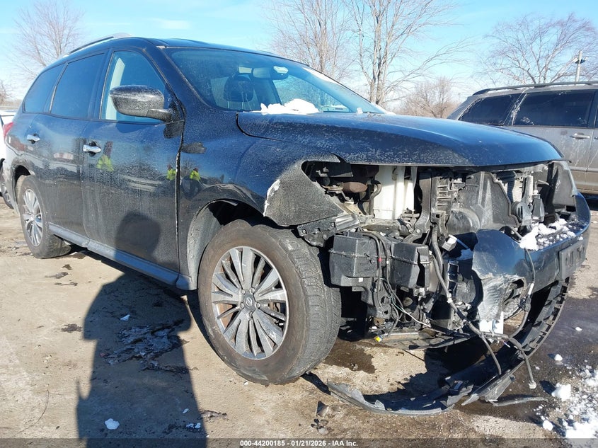 2018 Nissan Pathfinder Sv