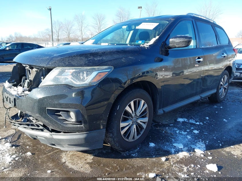 2018 Nissan Pathfinder Sv