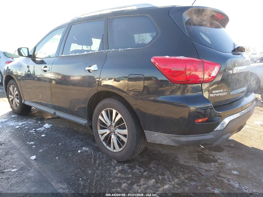 2018 Nissan Pathfinder Sv