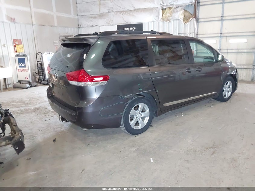 2012 Toyota Sienna 3.5 Le V6 8 Passenger Grey Lot 111044200229 Vin 5TDKK3DC7CS238177