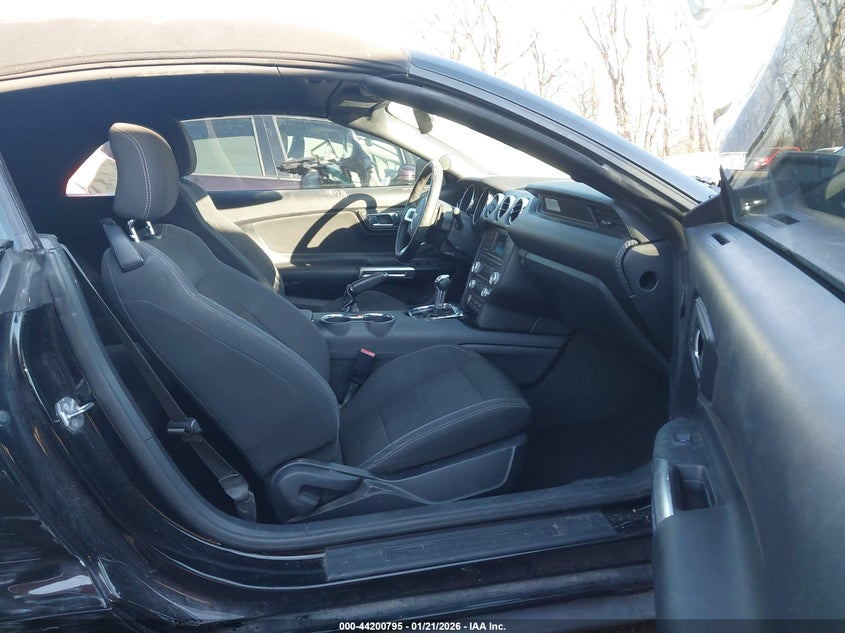 2015 Ford Mustang V6