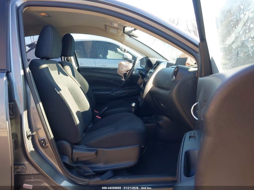 2017 Nissan Versa 1.6 Sv