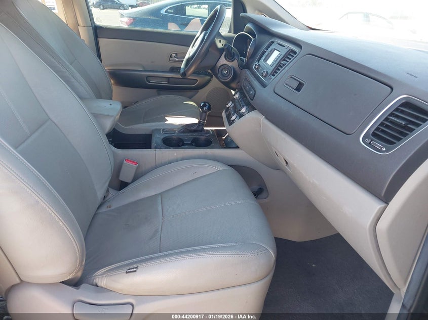 2015 Kia Sedona Lx