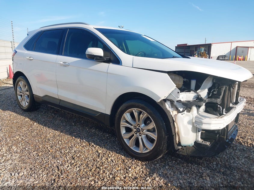 2020 Ford Edge Titanium