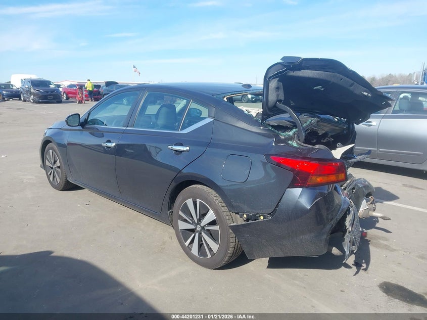 2022 Nissan Altima Sv Fwd