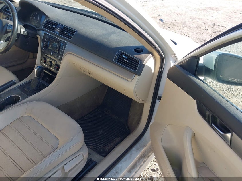 2015 Volkswagen Passat 1.8T Se