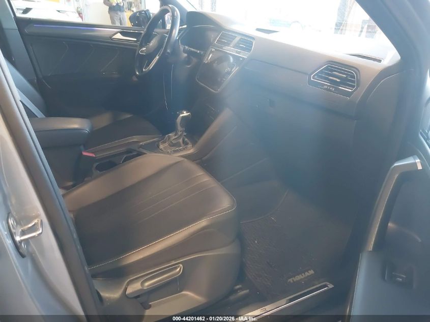 2022 Volkswagen Tiguan 2.0T Se R-Line Black