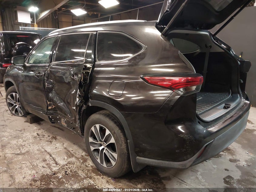 2021 Toyota Highlander Xle