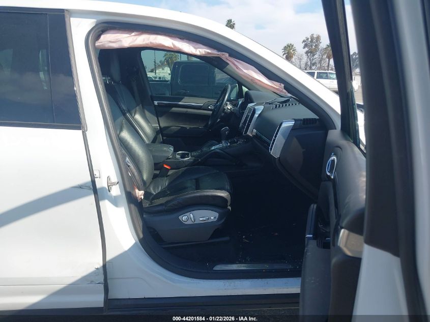 2017 Porsche Cayenne E-Hybrid S Platinum Edition