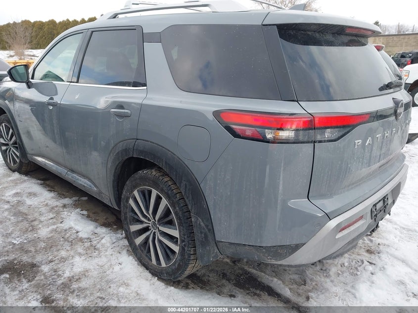 2022 Nissan Pathfinder Platinum 4Wd