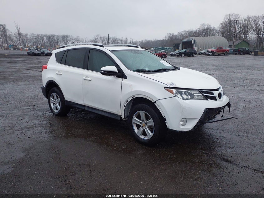 2013 TOYOTA RAV4 XLE