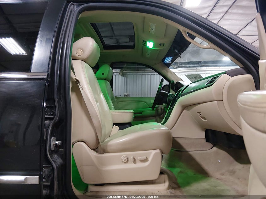 2007 Cadillac Escalade Standard