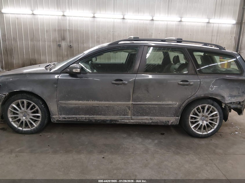 2010 Volvo V50 2.4I VIN: YV1390MW9A2539718 Lot: 44201905