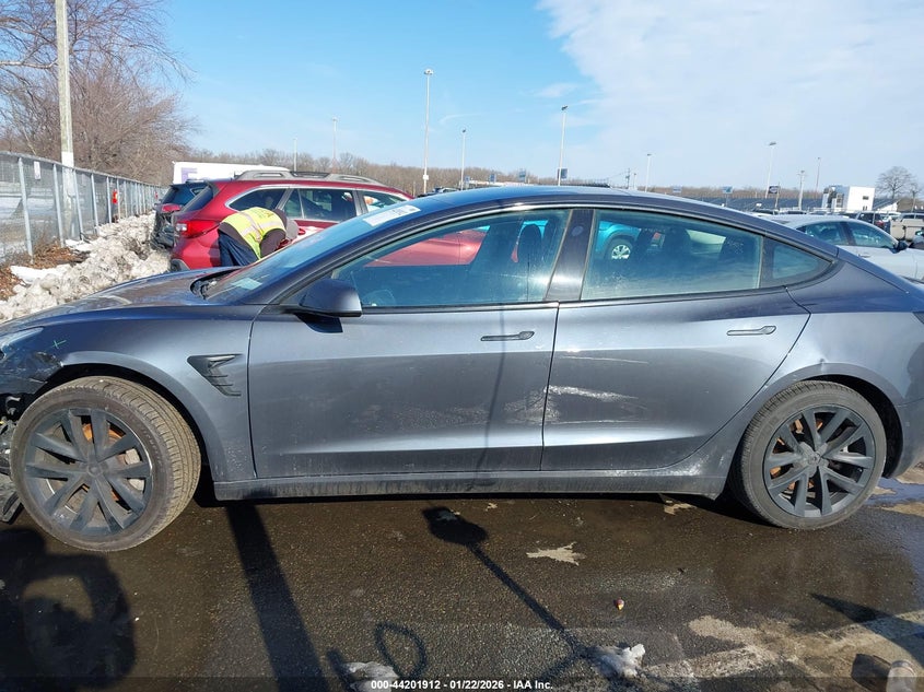 2019 Tesla Model 3 Long Range/Performance VIN: 5YJ3E1EB2KF520722 Lot: 44201912