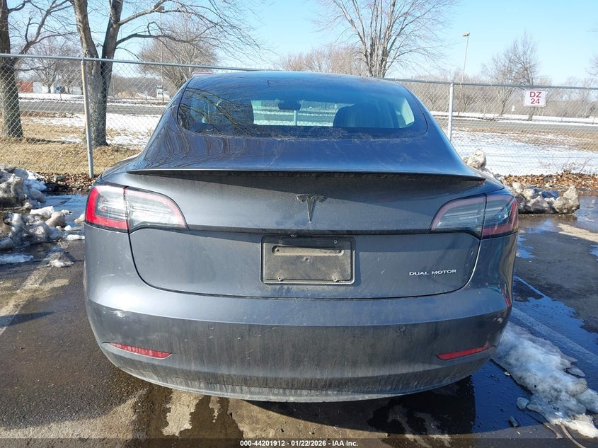 2019 Tesla Model 3 Long Range/Performance VIN: 5YJ3E1EB2KF520722 Lot: 44201912