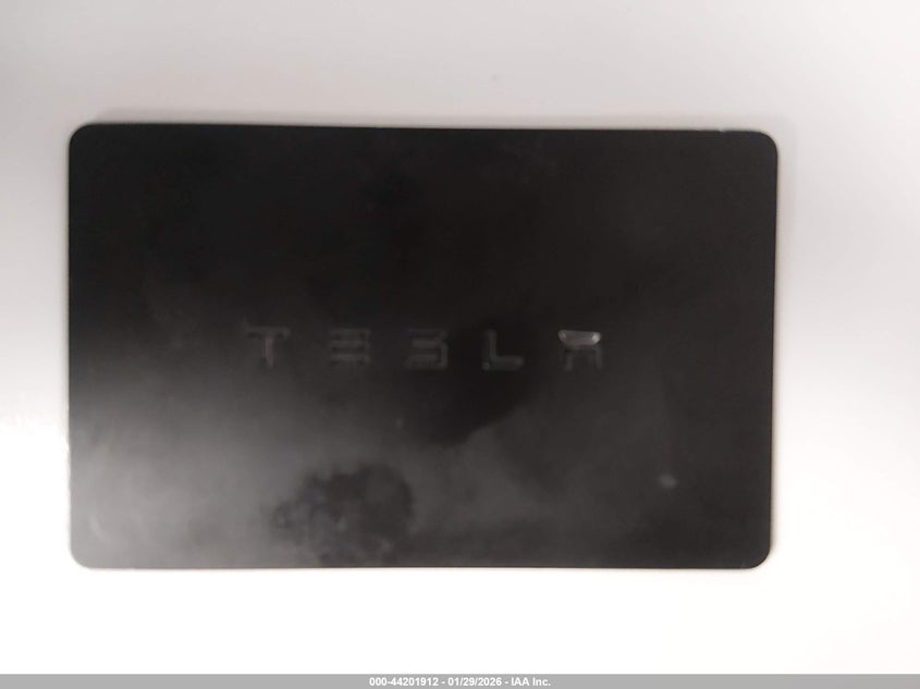 2019 Tesla Model 3 Long Range/Performance VIN: 5YJ3E1EB2KF520722 Lot: 44201912