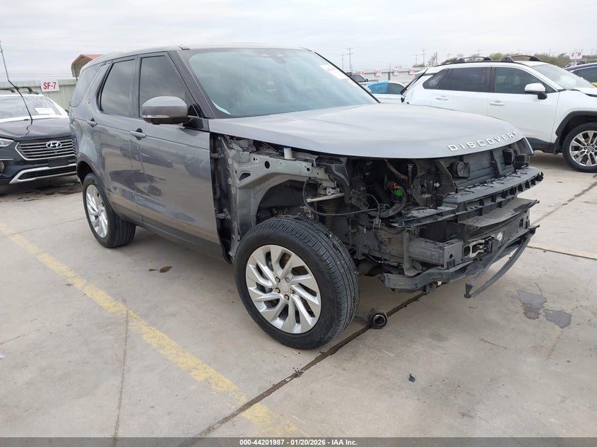 2023 Land Rover Discovery P300 S