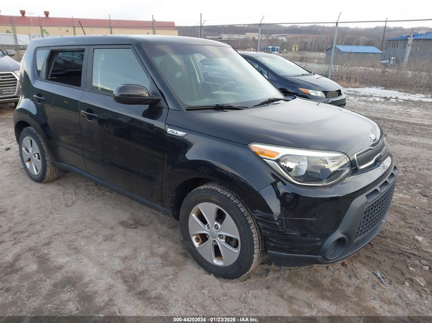 KNDJN2A23F7216412 KIA SOUL Photo 1