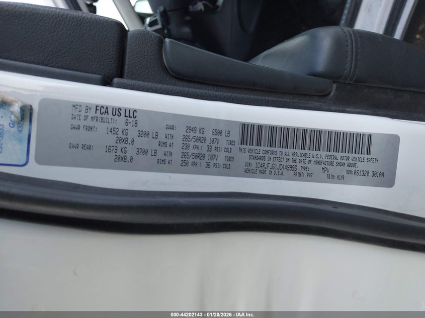 VIN 1C4RJFJG1JC449996 2018 JEEP GRAND CHEROKEE SUMMIT 4X4