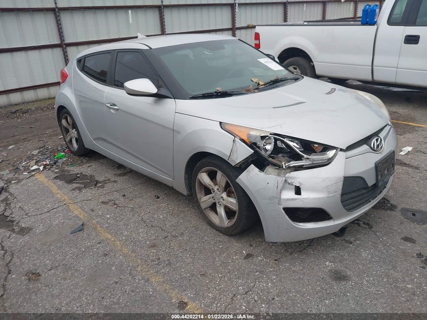 2013 Hyundai Veloster Base W/Black