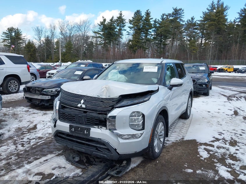 2024 Mitsubishi Outlander Es 2.5 S-Awc