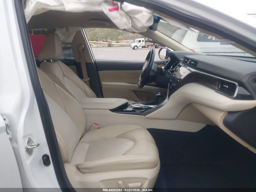 2020 Toyota Camry Xle