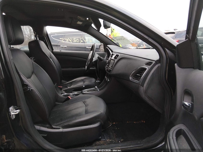 2012 Chrysler 200 Limited