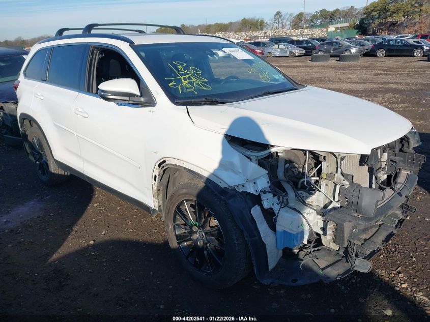 2019 Toyota Highlander Se