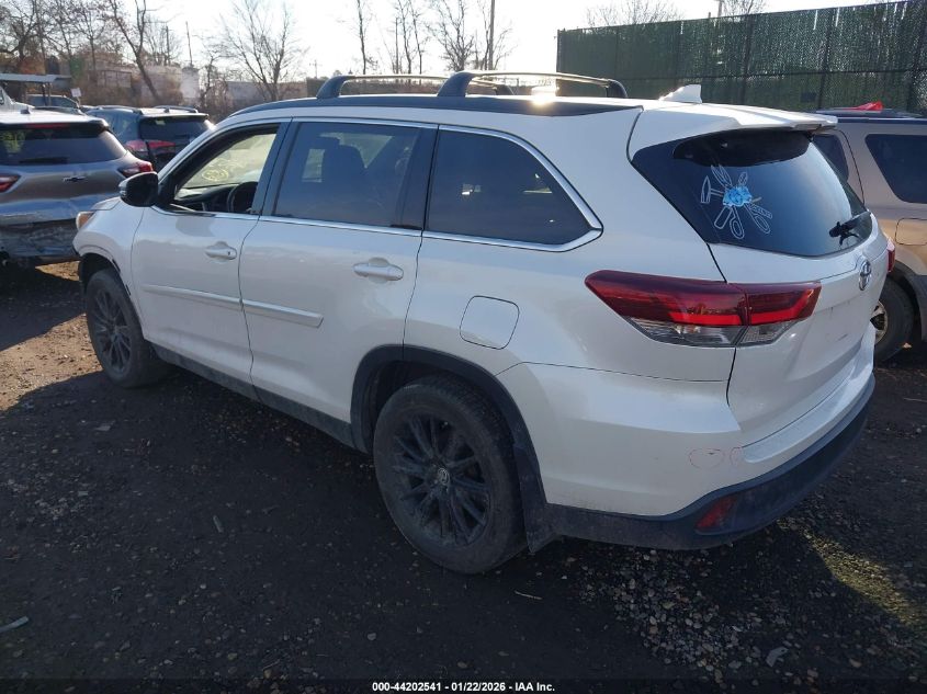 2019 Toyota Highlander Se