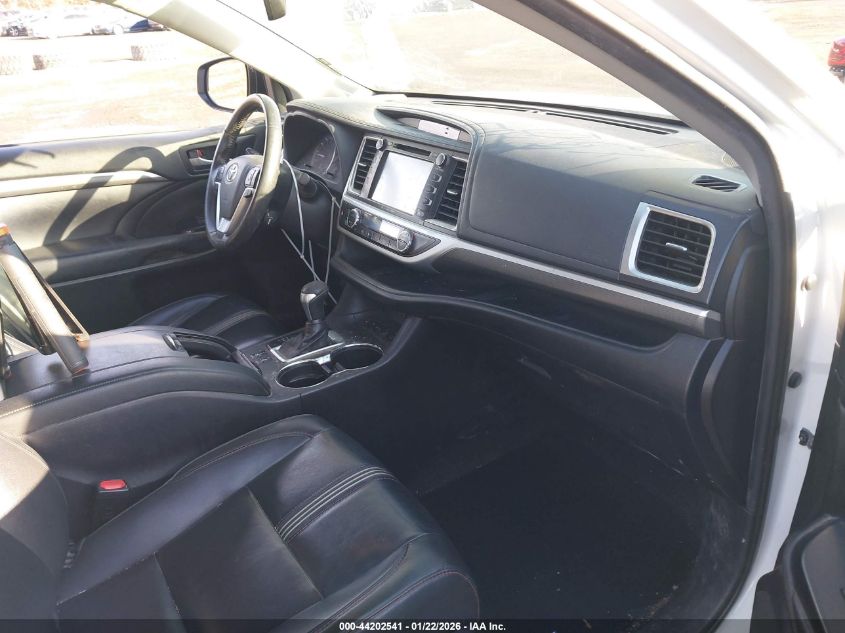 2019 Toyota Highlander Se