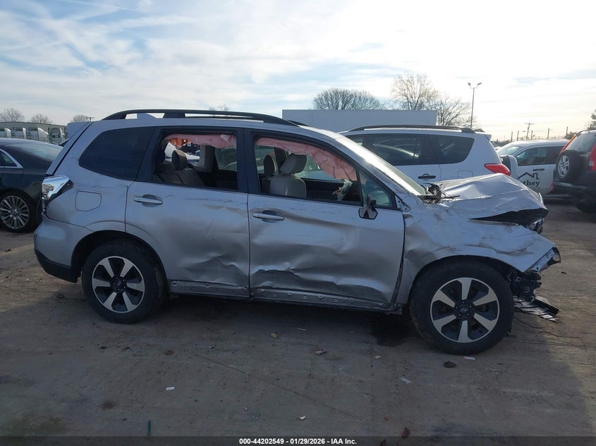 2017 Subaru Forester 2.5I Premium VIN: JF2SJADC3HH552848 Lot: 44202549