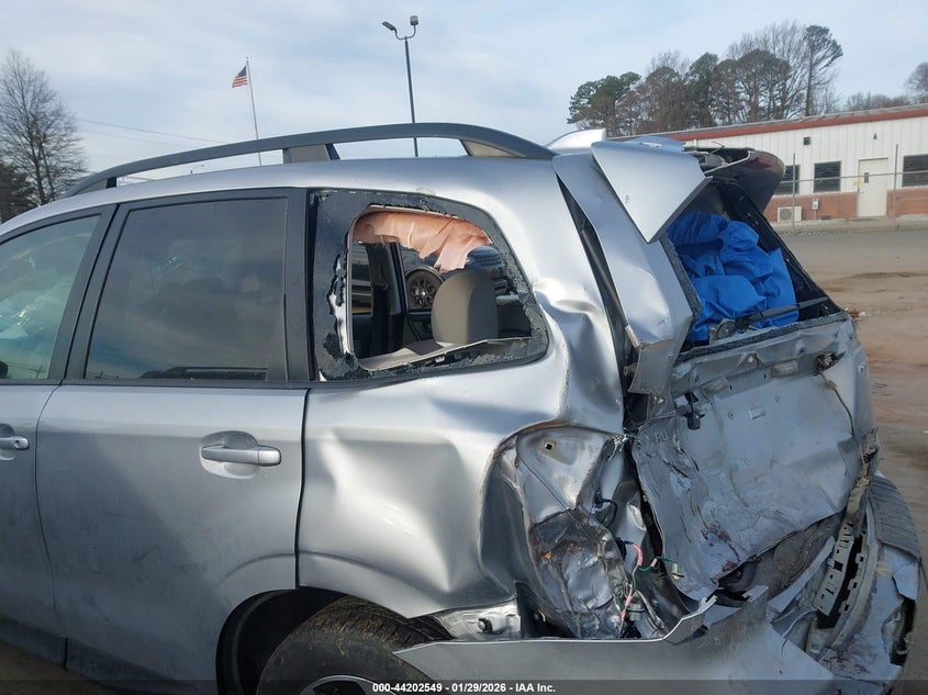 2017 Subaru Forester 2.5I Premium VIN: JF2SJADC3HH552848 Lot: 44202549