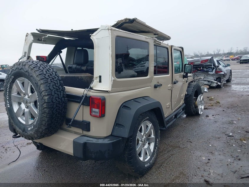 2016 Jeep Wrangler Unlimited Sahara