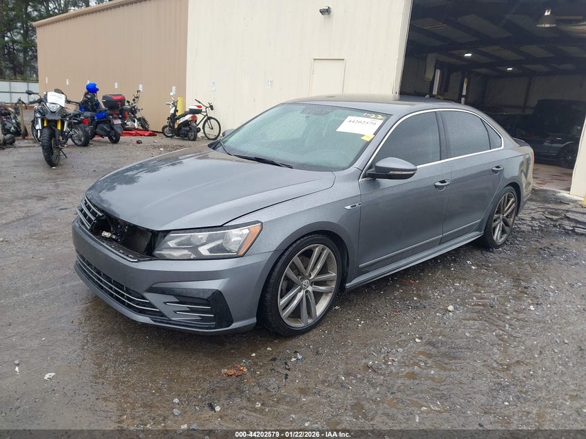 2017 Volkswagen Passat 1.8T R-Line